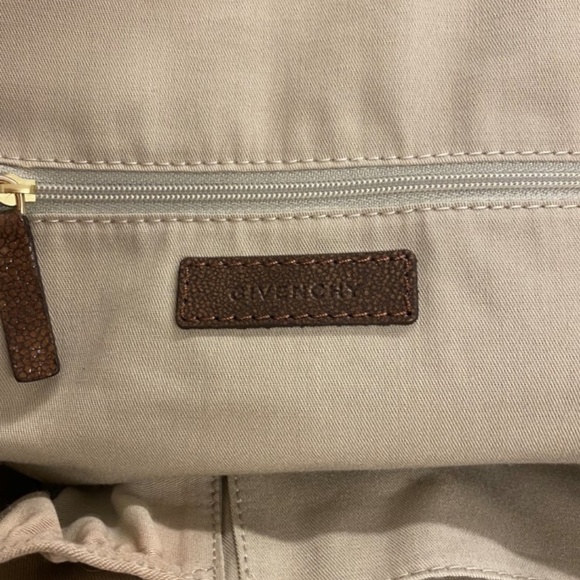 NEW~ Givenchy Nightingale Bag Stingray-Embossed - Picture 8 of 8